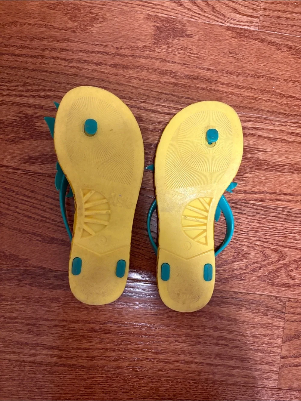 Kate Spade pineapple flip flops